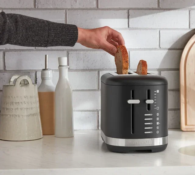 KitchenAid 2-Slice Toaster Black Licorice 5KMT2109EBM