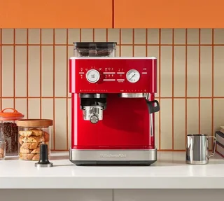 Ημιαυτόματη μηχανή εσπρέσο 5KES6551ECA, KITCHENAID, απόχρωση Pomme d'amour.