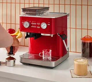 Ημιαυτόματη μηχανή εσπρέσο 5KES6551ECA, KITCHENAID, απόχρωση Pomme d'amour.