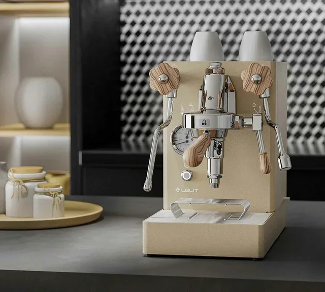 Macchina espresso LELIT MaraX PL62X-2Q30 Edizione Limitata oro e legno