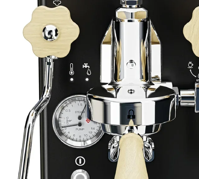 LELIT MaraX PL62X-EUCB espressokone musta ja vaalea puu