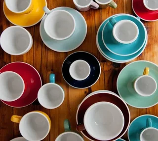 Set 6 Tazas y Platillos Latte Loveramics Egg 30cl Rojo