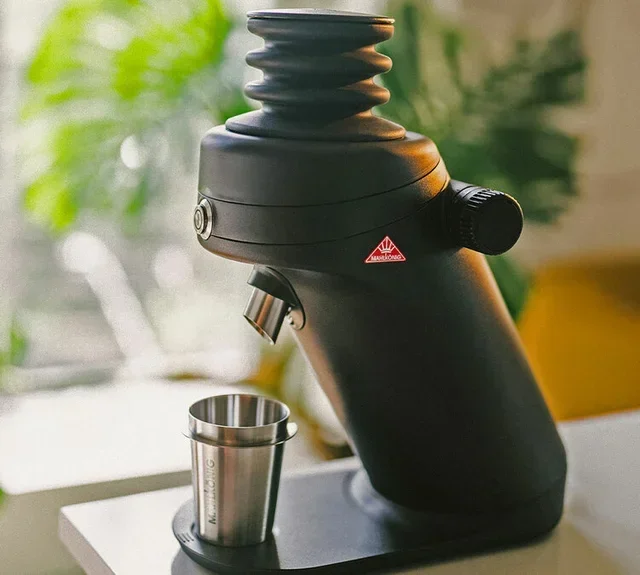 MAHLKONIG X64 SD черна кафемелачка за единична доза