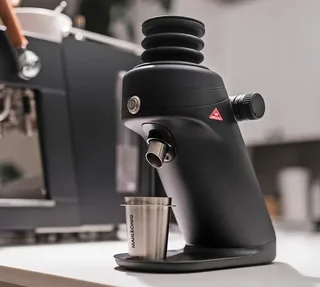 MAHLKONIG X64 SD черна кафемелачка за единична доза