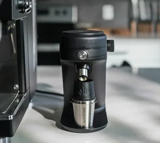 MAHLKONIG X64 SD черна кафемелачка за единична доза