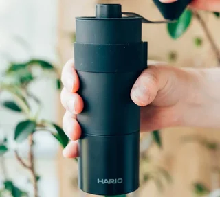 Manual Coffee Grinder Mini Black Pro - HARIO
