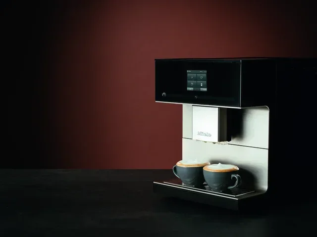 MIELE CM 7550 Черен