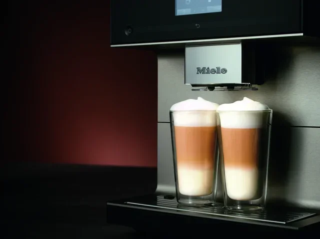 MIELE CM 7550 Черен