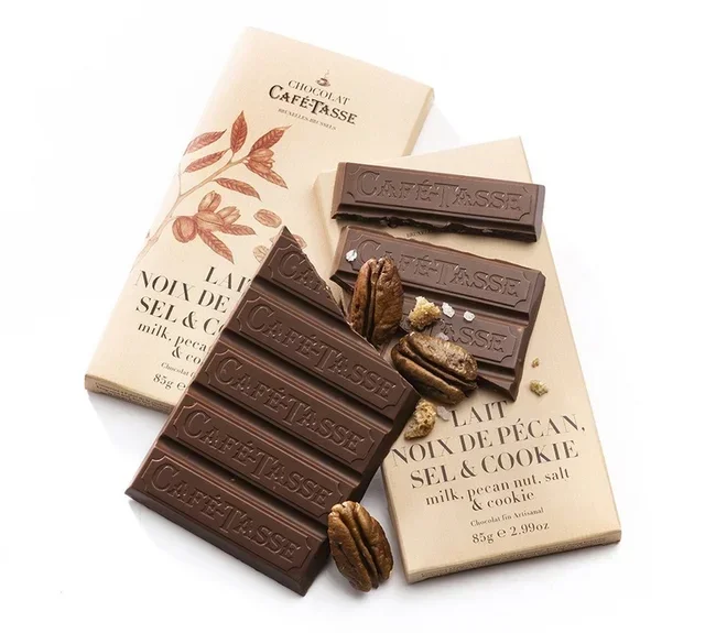 Milk Chocolate Bar with Pecans, Sea Salt, and Cookie Pieces - 85g - CAFÉ TASSE