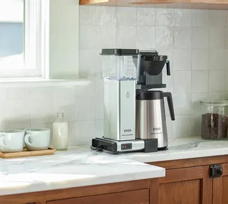 Moccamaster KBGT filterkaffetrakter i polert aluminium med termoskanne 1.25L