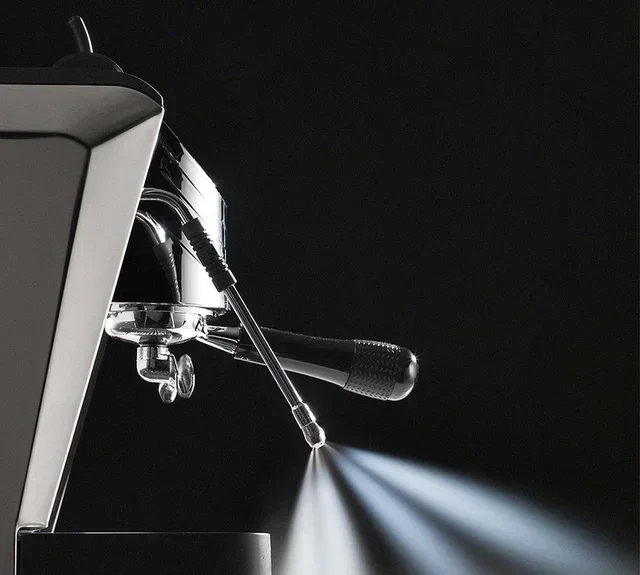 Macchina espresso NUOVA SIMONELLI Oscar II Nera con OPV e bocchetta vapore Cool Touch per rete idrica