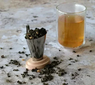 OGO Living Sven Tea Infuser - Stainless Steel with Wooden Lid