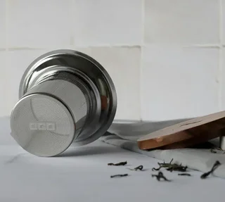 OGO Living Tea Infuser - Stainless Steel with Acacia Wood Lid