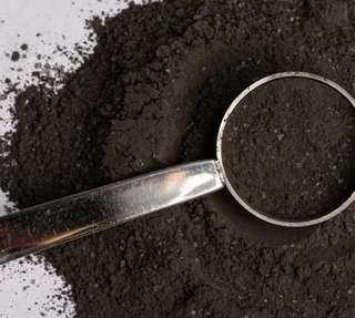 Черен лате, приготвен от бариста, био продукт – опаковка 100 г – LA FABRIQUE À LATTE.