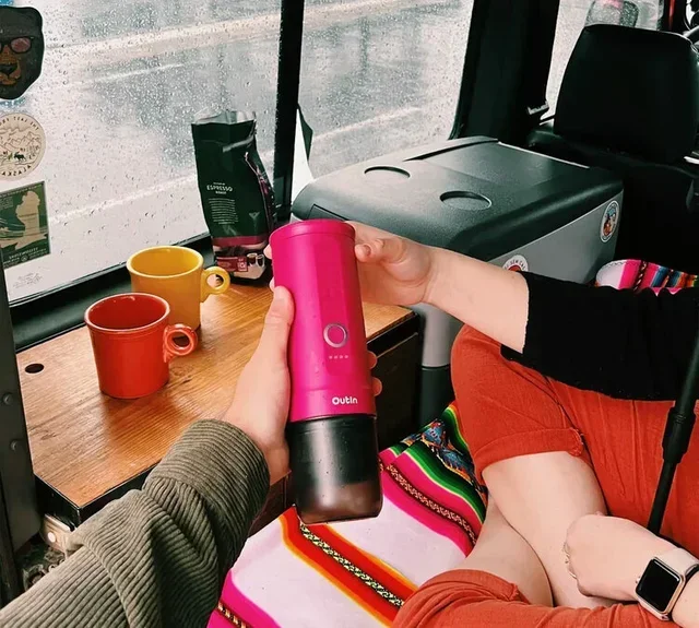OUTIN Nano Portable Espresso Maker - Fuchsia Pink Edition