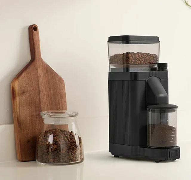 Pack Máquina de Café de Filtro KBG 741 Select + Moinho de Café KM5 Preto Fosco - MOCCAMASTER