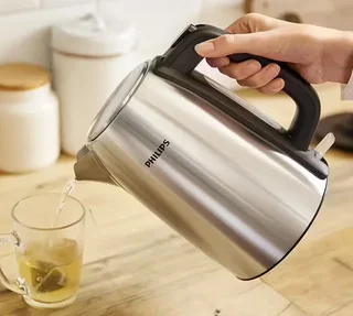 Set Colazione Philips: Bollitore HD9351/90 &amp; Tostapane HD2692/90