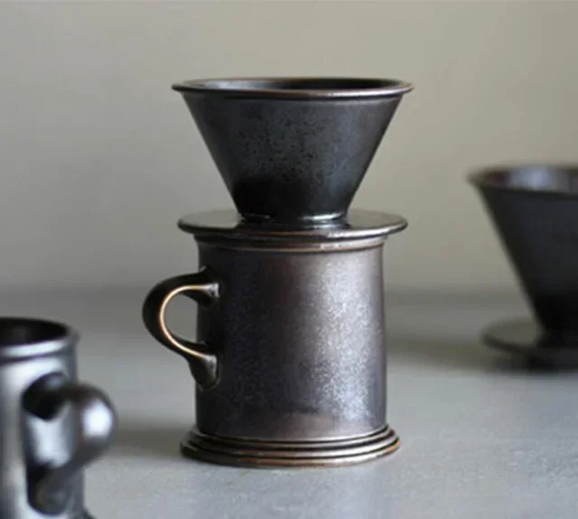Professioneller konischer Dripper KINTO SCS-S01 schwarzes Porzellan 1-2 Tassen