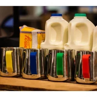 Rhinowares gelber Silikongriff für 60cl/20oz Milchkanne