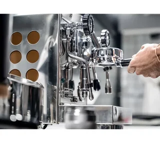 Rocket Espresso Appartamento espressokone kuparinvärinen