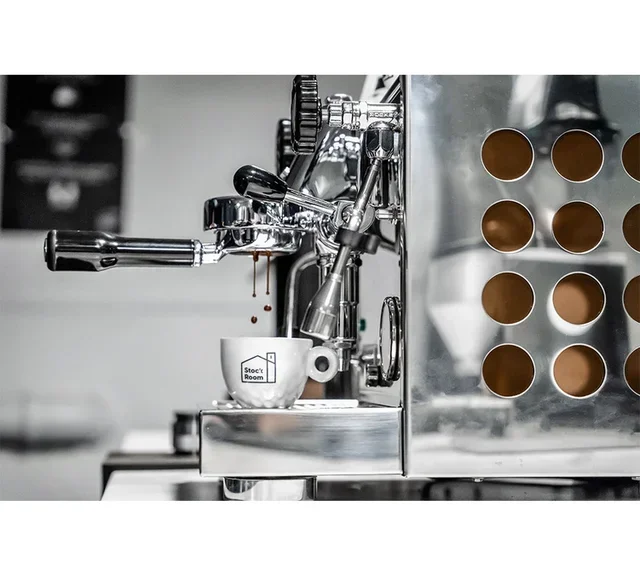 Rocket Espresso Appartamento espressokone kuparinvärinen