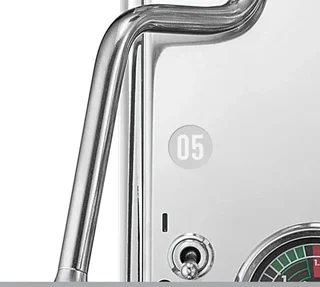 Rocket Espresso Giotto Cronometro R espresso machine.