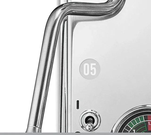 Rocket Espresso Giotto Cronometro R espresso machine.