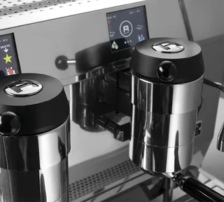 Macchina Caffè Espresso Professionale Rocket Espresso R 9V, 3 Gruppi