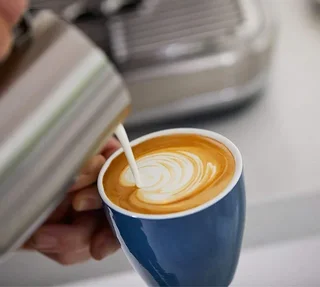 Cafetera espresso SAGE Barista Express SES875BSS2EEU1A, acabado en acero inoxidable cepillado.