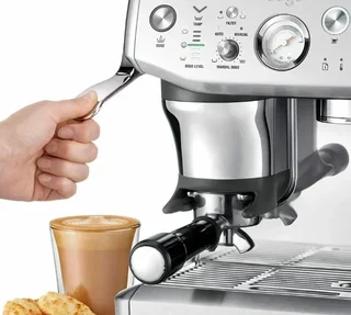 SAGE Barista Express Impress SES876SST4EEU1 havsalt hvit espressomaskin