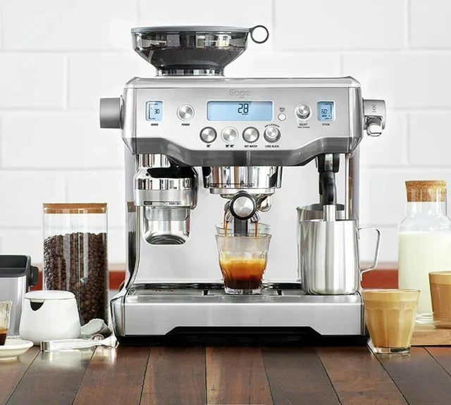 SAGE espresso machine, The Oracle SES980BSS4EEU1, brushed stainless steel.
