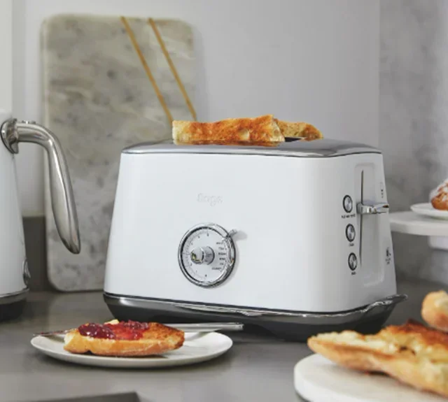 Тостер SAGE Luxe Toast Select STA735SST4EEU1, беле боје.