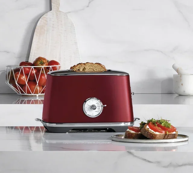 Тостер SAGE Luxe Toast Select, црвена боја, модел STA735RVC4EEU1.