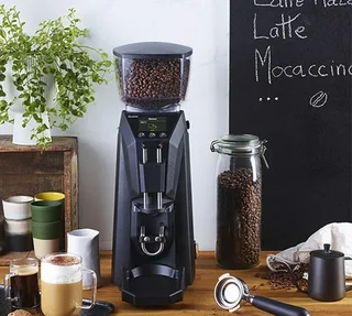 SANTOS 59 Profi-Kaffeemühle Schwarz mit Anpressvorrichtung - Direktmahlung