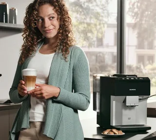 Macchina da caffè espresso Siemens EQ.500 TP515R01, colore argento e nero