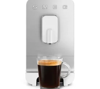 SMEG BCC11WHMEU - Mattavalkoinen espressokeitin jauhavilla pavuilla