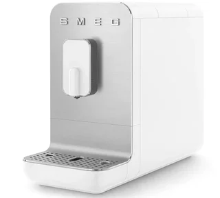 SMEG BCC11WHMEU - Mattavalkoinen espressokeitin jauhavilla pavuilla