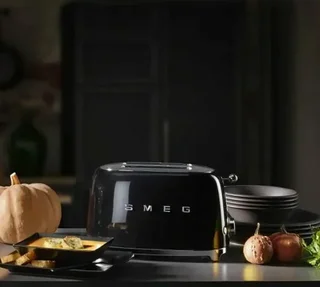 SMEG Black Breakfast Bundle: TSF01BLEU Toaster &amp; CJF11BLEU Citrus Juicer