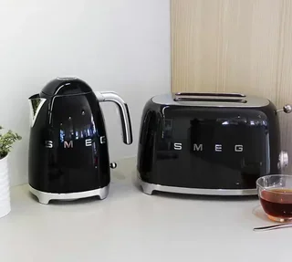 SMEG Black Breakfast Bundle: TSF01BLEU Toaster &amp; KLF03BLEU Kettle