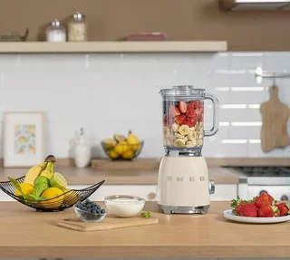 Blender SMEG BLF03CREU Kremowy 1,5L 800W