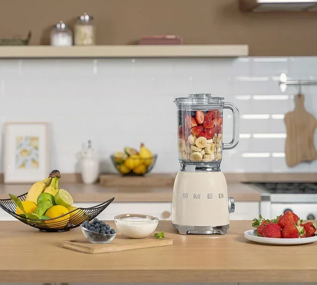 Blender SMEG BLF03CREU Kremowy 1,5L 800W