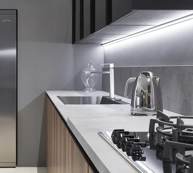 SMEG Breakfast Bundle Toaster TSF02SSEU &amp; Kettle KLF03SSEU Chrome Finish