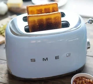 SMEG Breakfast Bundle: TSF01PBEU Toaster &amp; KLF05PBEU Kettle Pastel Blue