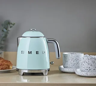 Set Colazione SMEG TSF01PGEU Tostapane + KLF05PGEU Bollitore Verde Acqua