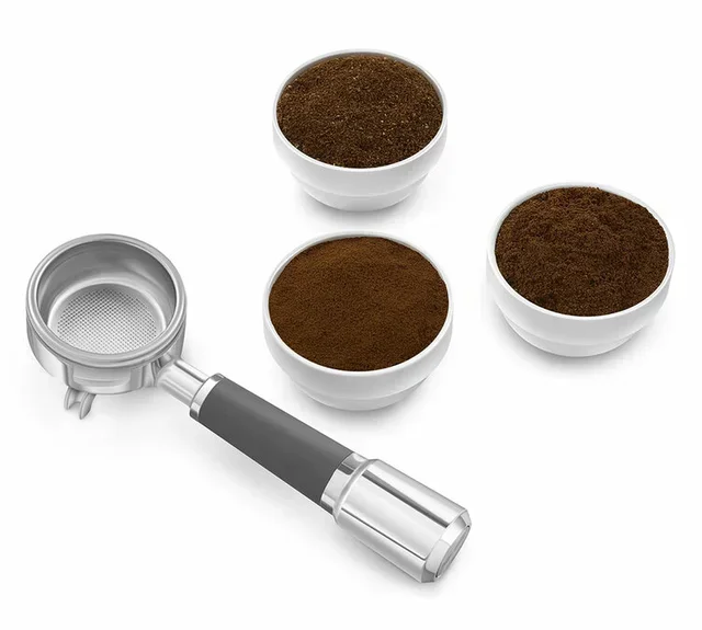 SMEG CGF02SSEU kaffekvern i aluminium, retrodesign fra 1950-tallet.