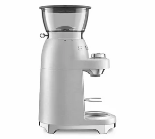 SMEG CGF02SSEU kaffekvern i aluminium, retrodesign fra 1950-tallet.