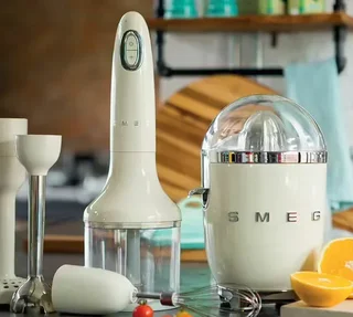 SMEG Cream Breakfast Bundle – TSF01CREU Toaster &amp; CJF11CREU Citrus Juicer