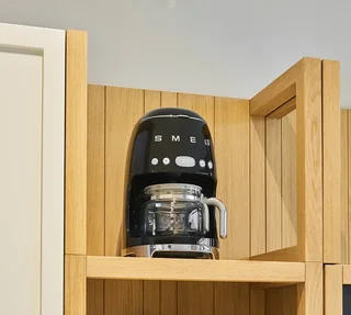 Kaffebryggare SMEG DCF02BLEU programmerbar svart + presentpaket