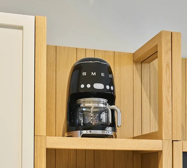 Kaffebryggare SMEG DCF02BLEU programmerbar svart + presentpaket