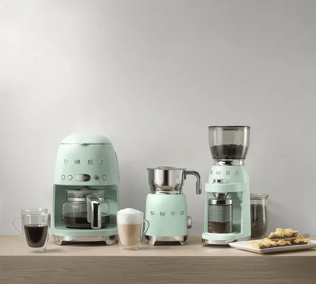 SMEG DCF02PGEU Filter Coffee Machine - Sea Green Programmable + Free Gifts